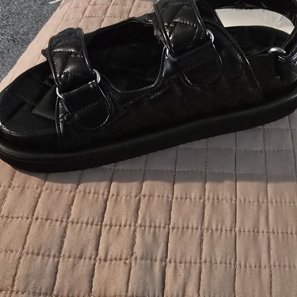 Kurt Geiger Black Quilted Sandals